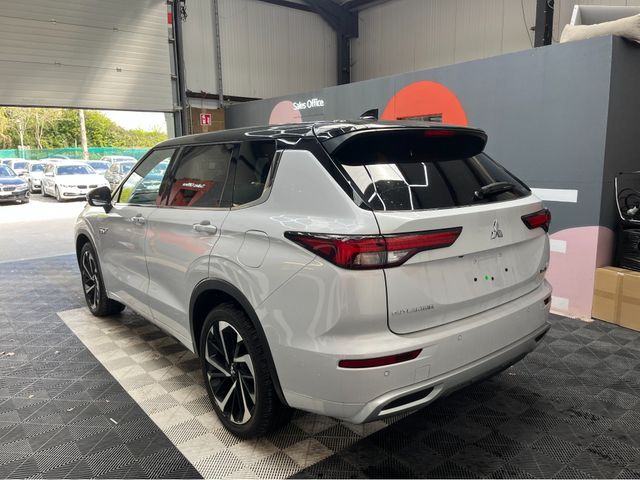 Image for 2024 Mitsubishi Outlander €45950 2024 MITSUBISHI OUTLANDER P 4WD PHEV 2.4 AUTOMATIC / CRUISE CONTROL / 360° CAMERA / ELECTRIC MEMORY & HEATED SEATS / HEATED STEERING WHEEL / PADDLE SHIFTERS / PANORAMIC SUNROOF / 7 SEATS OPT