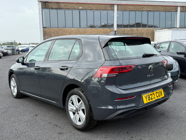 Image for 2022 Volkswagen Golf LIFE TDI