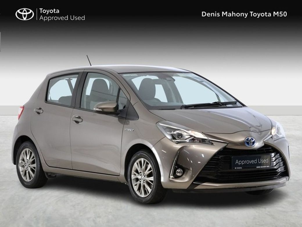 Image for 2020 Toyota Yaris Luna Hybrid