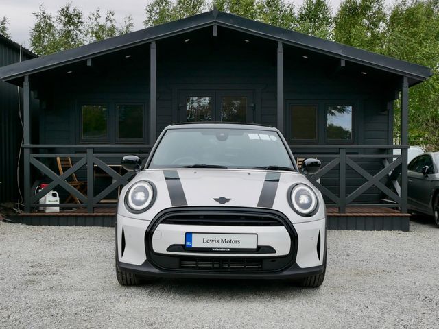 Image for 2024 Mini Cooper AUTO, PAN ROOF, BLACK LEATHER INTERIOR, LED HEADLIGHTS, REAR VIEW CAMERA, HEATED SEATS