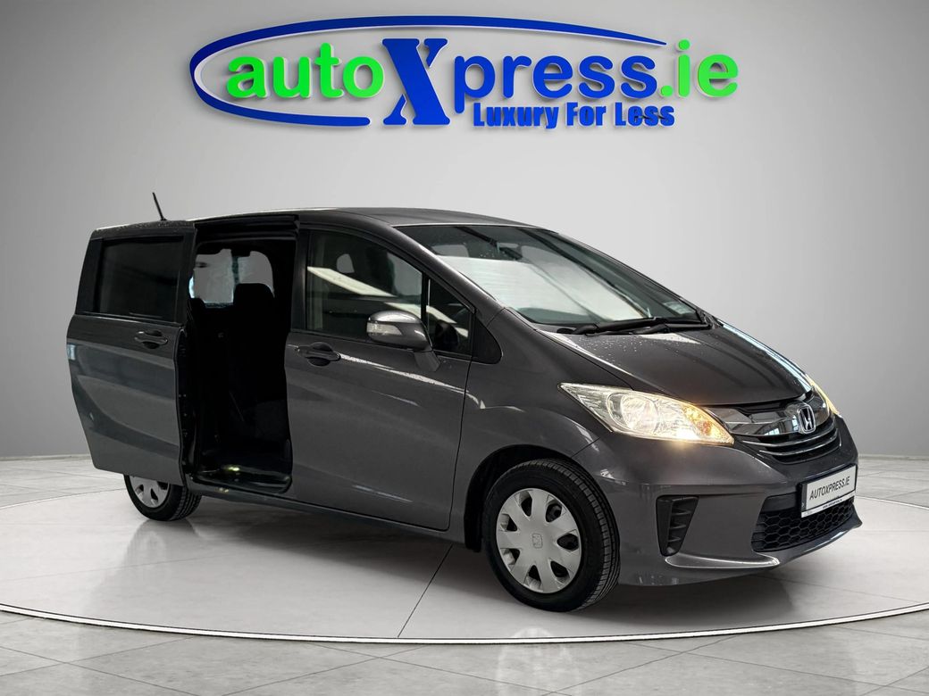 Image for 2016 Honda Freed 7 SEATER 1.5 Petrol Auto, Reversing camera