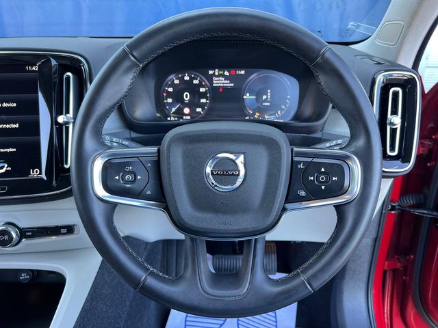 Image for 2022 Volvo XC40 T4 INSCRIPTION 1.5 HYBRID AUTO // FULL SERVICE HISTORY // LEATHER INTERIOR // MULTIMEDIA DISPLAY