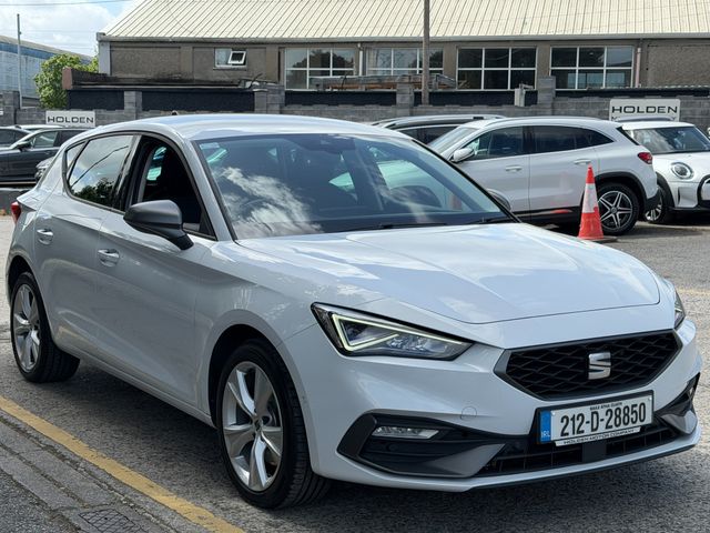 Image for 2021 SEAT Leon FR. Apple CarPlay