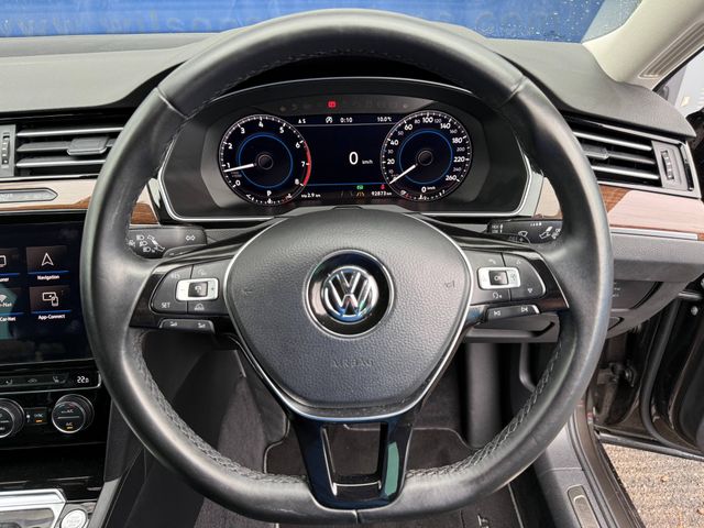 Image for 2018 Volkswagen Passat HIGHLINE 1.4 TSI AUTO // SERVICE HISTORY // DRIVER MASSAGE SEATS // 360 PARKING CAMERAS 
