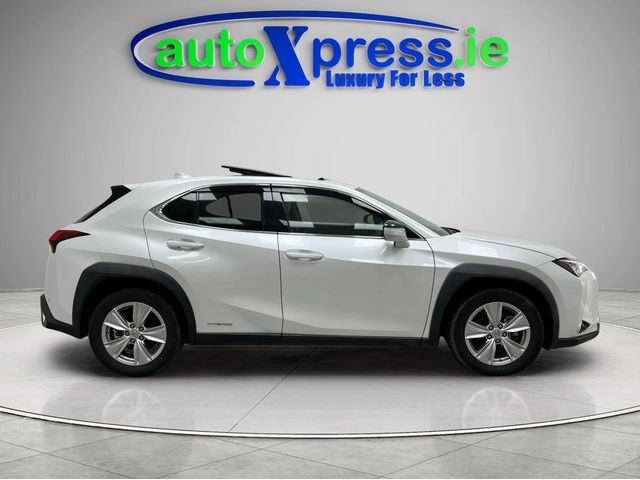 Image for 2019 Lexus UX 250H VERSION C 2.0 Hybrid Automatic, Reversing camera