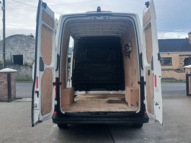 Image for 2021 Volkswagen Crafter 35 MWB 140HP M6F 5DR