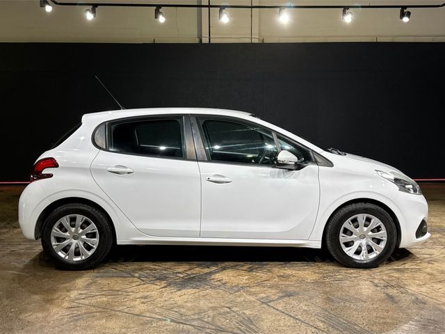 Image for 2016 Peugeot 208 1.2 AUTOMATIC
