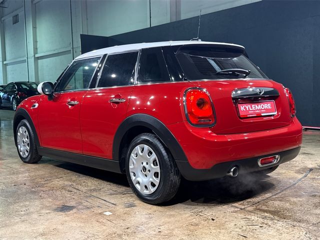 Image for 2016 Mini One 1.2L AUTOMATIC - RED TWO-TONE - PUSH BUTTON START/STOP - REAR CAMERA/PARKING RADAR