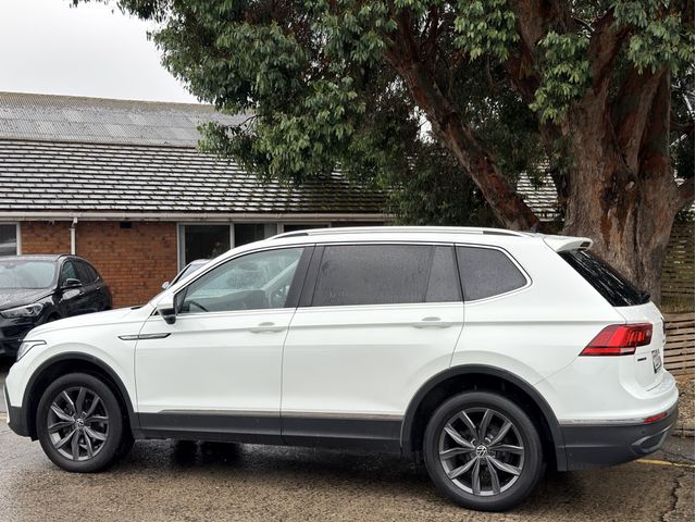 Image for 2023 Volkswagen Tiguan Allspace A7 Life 2.0tdi . PARK SENSORS.7 SEATER