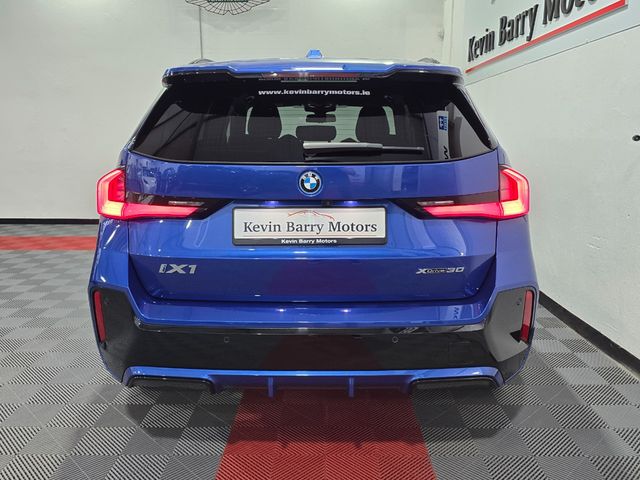 Image for 2023 BMW iX1 XDRIVE 30 M SPORT (HIGH SPEC) AUTOMATIC **20" INDIVIDUAL ALLOYS / ACTIVE DRIVER SEAT / COMFORT ACCESS / ELECTRIC BOOTLID / HEATED STEERING WHEEL / REVERSE CAMERA / SAT NAV / WIRELESS PHONE CHARGING**