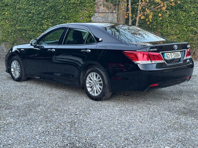 Image for 2016 Toyota Crown 2.5 Hybrid