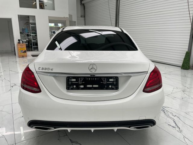 Image for 2018 Mercedes-Benz 220 