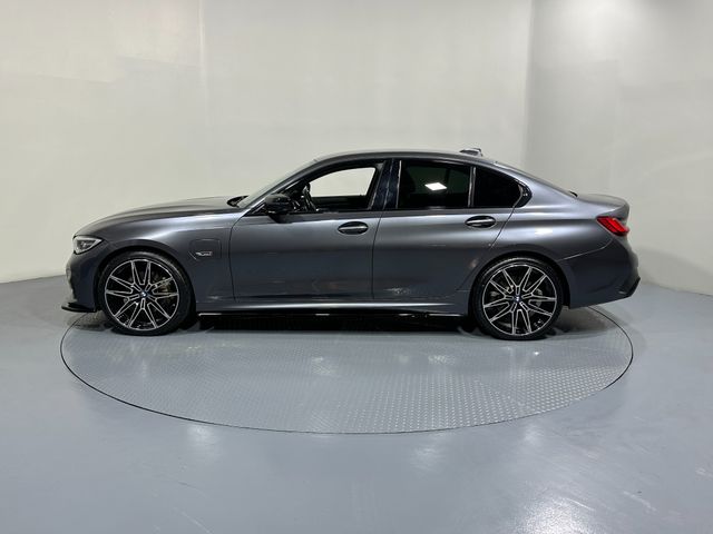 Image for 2022 BMW 3 Series 330E M Sport M Performance 