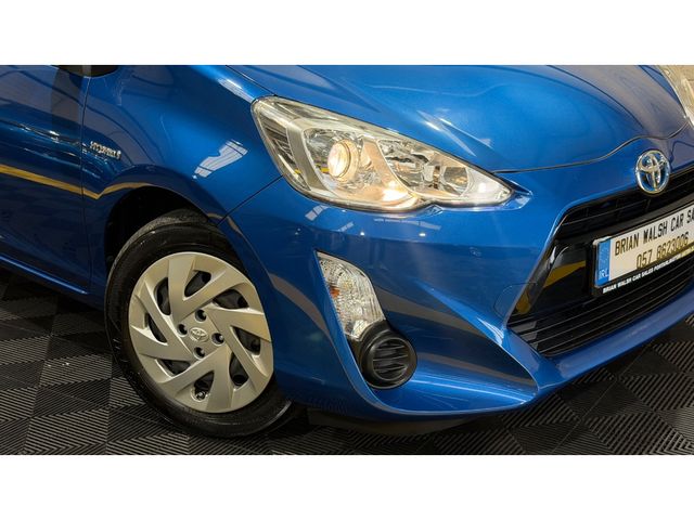 Image for 2016 Toyota Aqua S