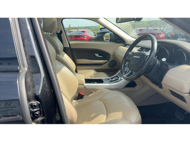 Image for 2019 Land Rover Range Rover Evoque EVO TD4 SPECIAL EDITION * AUTOMATIC * BLACK / CREAM LEATHER * PAN ROOF * 