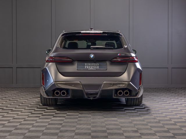 Image for 2025 BMW M5 Touring Ultimate Pack (G99)
