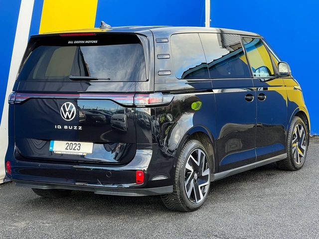 Image for 2023 Volkswagen ID. Buzz TECH 77KWH // APPLE CARPLAY // DIGITAL CLUSTER // ADAPTIVE CRUISE CONTROL // HALF LEATHER HEATED SEATS