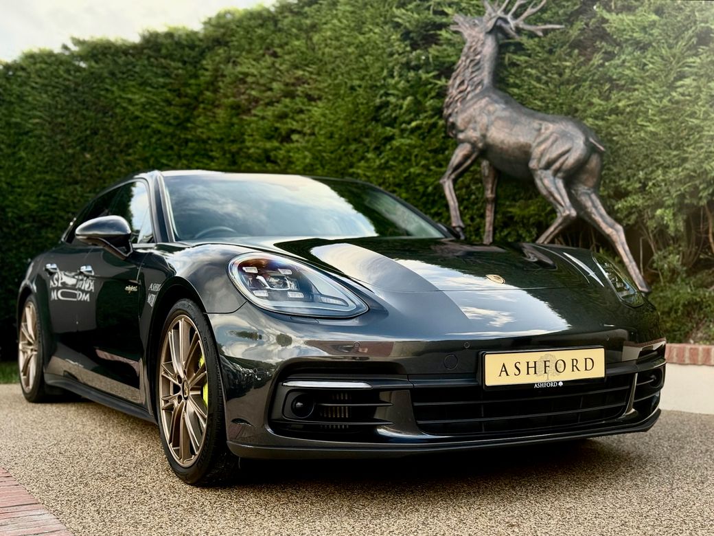 Image for 2019 Porsche Panamera 4 E-hybrid Sport Turismo 462PS