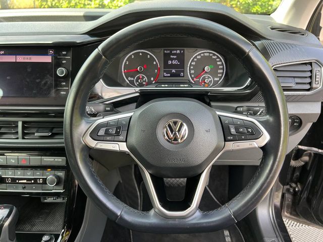 Image for 2021 Volkswagen T-Cross FIRST EDITION 1.0 TSI AUTO // DIAMOND CUT ALLOYS // SERVICE HISTORY // 360 PARKING SENSORS 
