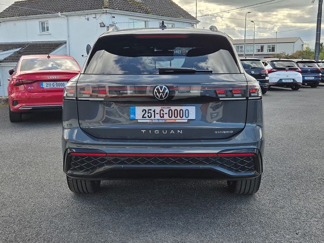Image for 2025 Volkswagen Tiguan R-LINE TSI DSG