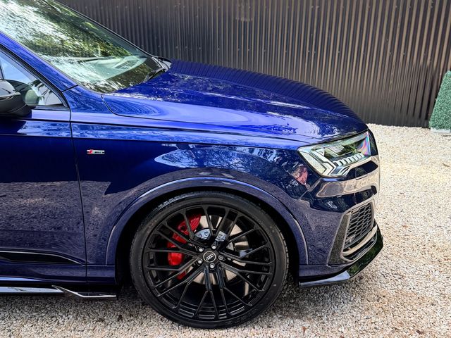 Image for 2022 Audi Q7 2022 (221) Audi Q7 S Line Black Edition 55 TFSI e