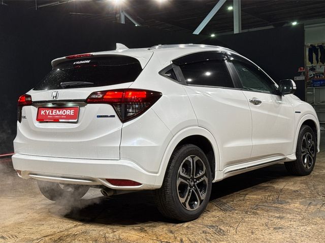 Image for 2021 Honda Vezel HYBRID - HALF BLACK LEATHER - LEATHER STEERING WHEEL - REVERSE CAMERA - FACTORY ALLOYS - HONDA SENSING