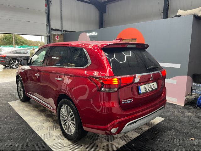 Image for 2019 Mitsubishi Outlander €22950 2019 MITSUBISHI OUTLANDER PHEV G PLUS PACKAGE 2.4 AUTOMATIC / CRUISE CONTROL / 360° PARKING CAMERA / ELECTRIC HEATED SEATS / HEATED STEERING WHEEL / PADDLE SHIFTERS 