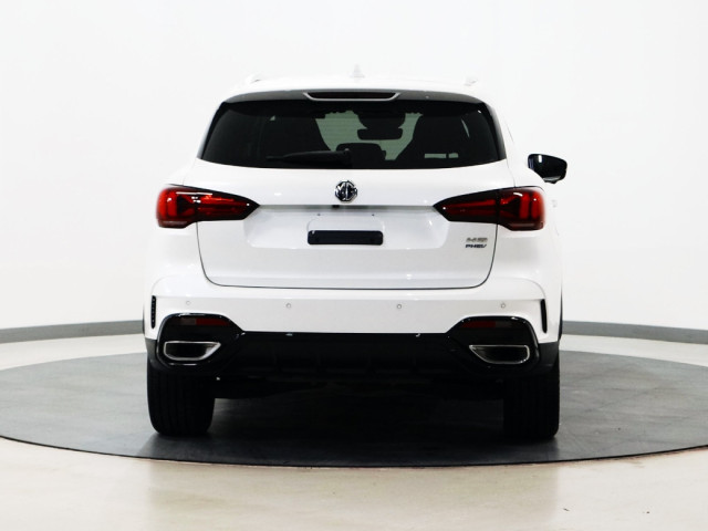 Image for 2024 MG HS *102* TROPHY