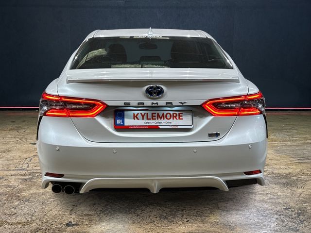 Image for 2023 Toyota Camry 2.5 HYBRID AUTOMATIC - BLACK HALF LEATHER - 18'' FACTORY ALLOYS - TOYOTA SAFETY SENSE - REAR CAMERA