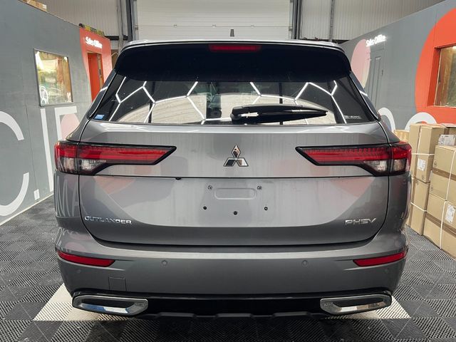 Image for 2022 Mitsubishi Outlander 2022 MITSUBISHI OUTLANDER PHEV P 2.4 AUTOMATIC / CRUISE CONTROL / PARKING CAMERA / ELECTRIC MEMORY & HEATED SEATS / PADDLE SHIFTERS / 7 SEAT OPTION AND MORE