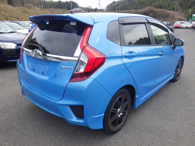 Image for 2015 Honda Fit 1.5 Petrol Hybrid Auto