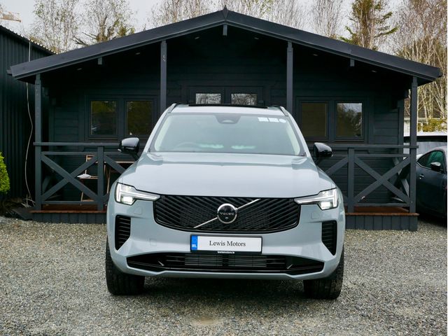 Image for 2026 Volvo XC90 T8 PLUS PRO AWD DARK THEME, 360 CAMERA, AIR SUSPENSION, PAN ROOF, APPLE CARPLAY, MATRIX LIGHTS, VENTILATED SEATS