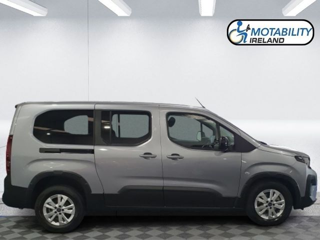 Image for 2025 Peugeot Rifter Wheelchair Accessible