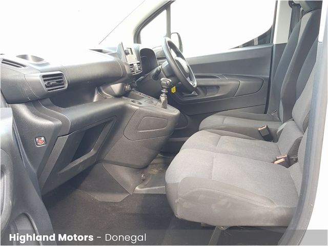 Image for 2022 Citroen Berlingo BERLINGO X BLUEHDI 100 LWB ** WITH VAT INVOICE **