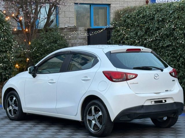 Image for 2016 Mazda Demio 1.3 SKYACTIV // 15" DIAMOND CUT ALLOYS // AIR CONDITIONING // LOW MILEAGE 