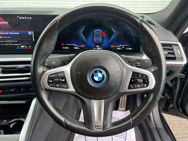 Image for 2022 BMW i4 M-SPORT XDRIVE40E // VIRTUAL COCKPIT // 18" M-SPORT ALLOYS // LEATHER/ALCANTARA HEATED M-SPORT SEATS