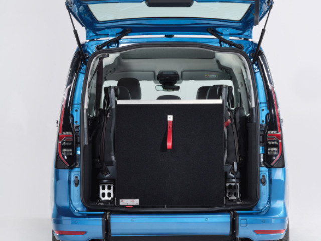 Image for 2026 Volkswagen Caddy Maxi Life Taxi PHEV WAV