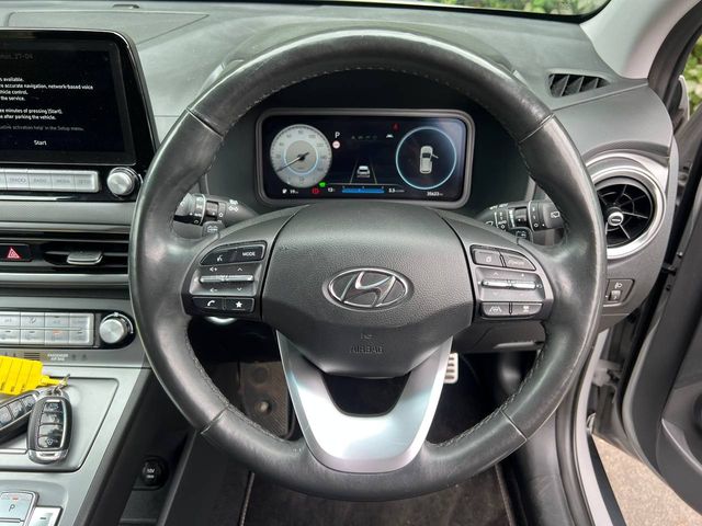 Image for 2023 Hyundai Kona PREMIUM 65KWH LONG RANGE // LOW MILEAGE // FULL SERVICE HISTORY // HEATED SEATS