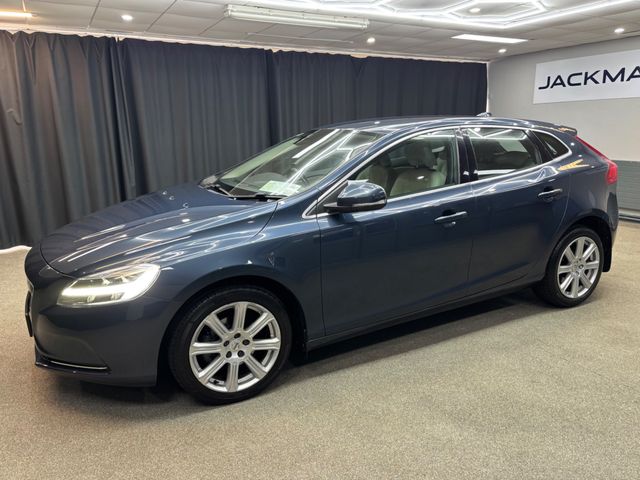 Image for 2017 Volvo V40 Momentum Top Spec 