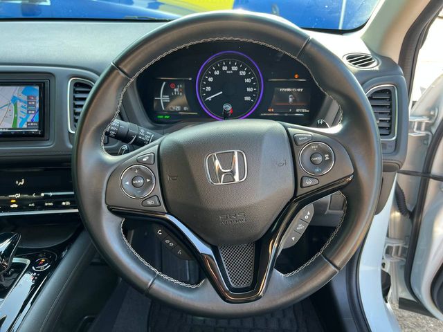 Image for 2021 Honda Vezel 1.5 HYBRID AUTO // HALF LEATHER HEATED SEATS // REVERSE CAMERA // DIAMOND CUT ALLOYS