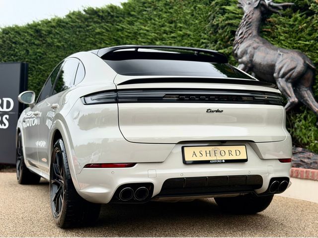 Image for 2025 Porsche Cayenne Turbo E-hybrid Coupé