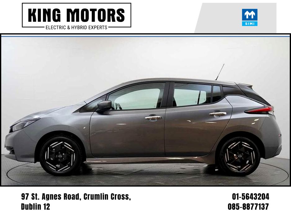 Image for 2022 Nissan Leaf N-CONNECTA / APPLE & ANDROID AUTO / NAV / RADAR CRUISE / HALF-LEATHER / PARK SENSORS / ONE OWNER / *FINANCE PACKAGES AVAILABLE*