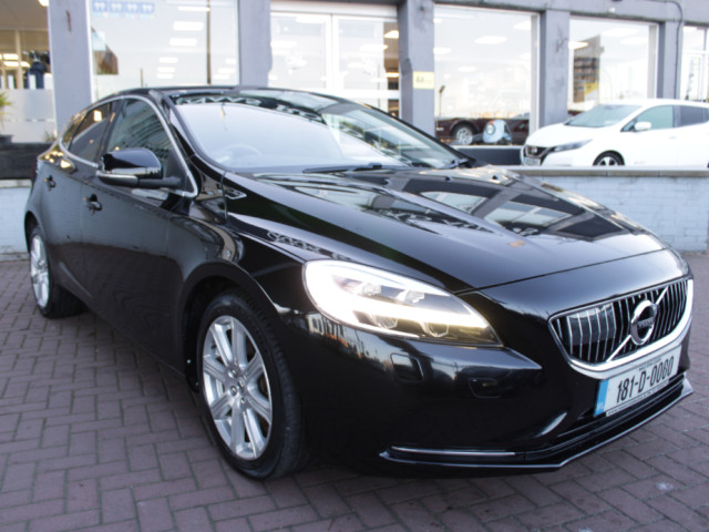 Image for 2018 Volvo V40 2.0D4 INSCRIPTION EDITION 5DR HATCHBACK AUTO WITH ONLY 75, 959 KM'S // STUNNING CAR // BUY WITH CONFODENCE AA AND SIM I APPROVED DEALER 2025 // FINANCE ARRANGED // ALL TRADE INS WELCOME // 