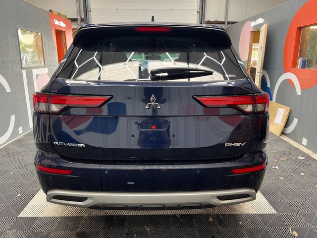 Image for 2022 Mitsubishi Outlander 2022 MITSUBISHI OUTLANDER PHEV P 2.4 AUTOMATIC / CRUISE CONTROL / PARKING CAMERA / ELECTRIC MEMORY & HEATED SEATS / PADDLE SHIFTERS / 7 SEATS OPTION / HEATED STEERING WHEEL AND MORE