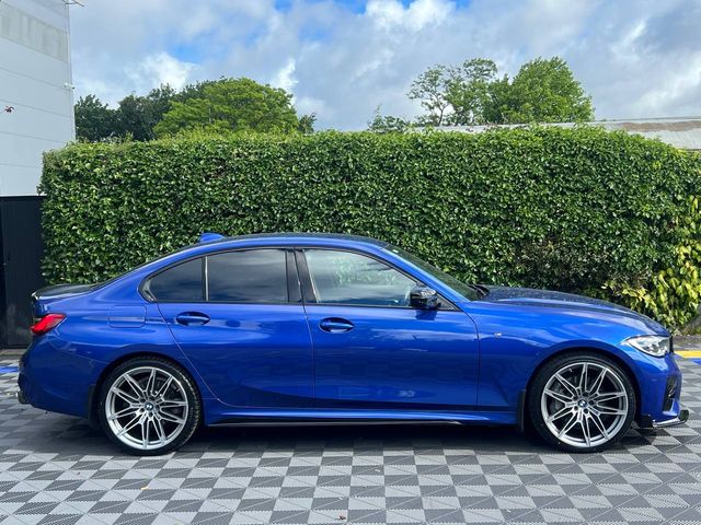 Image for 2020 BMW 3 Series 330e M-SPORT COMPETITION 2.0 HYBRID // CRUISE CONTROL // AMBIENT LIGHTING // DUAL ZONE CLIMATE CONTROL