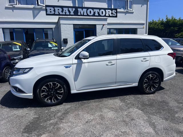 Image for 2016 Mitsubishi Outlander 2016 MITSUBISHI OUTLANDER HYBRID TOP SPEC