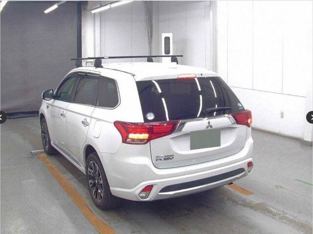 Image for 2018 Mitsubishi Outlander COMING IN THE NEW YEAR ! Hybrid Plug in Jeep . 