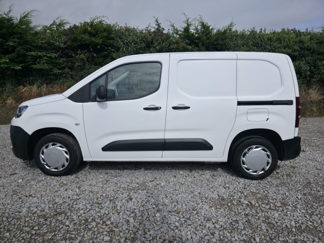 Image for 2021 Citroen Berlingo 