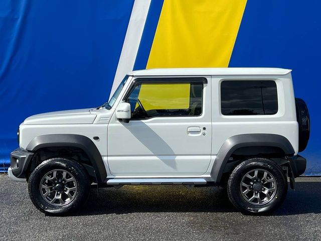 Image for 2020 Suzuki Jimny AWD 1.5L // MANUAL MODEL // 15" ALLOYS // LOW RATIO TRANSFER BOX