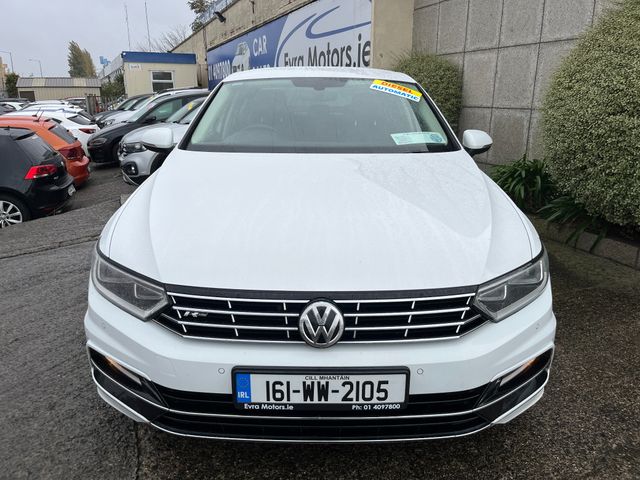 Image for 2016 Volkswagen Passat HIGHLINE 1.6 TDI AUTOMATIC //R-LINE EXTERIOR//FULL LEATHER//REVERSE CAMERA//KEYLESS ENTRY//ADAPTIVE CRUISE CONTROL//HEATED STEERING WHEEL// 